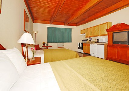Quality Inn & Suites Seattle 02.[1]